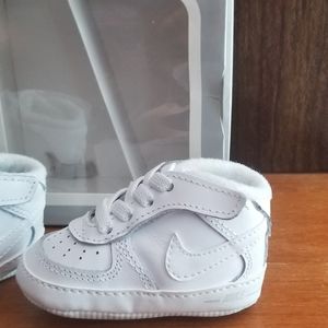 Babies size 1 Nike force1 shoes